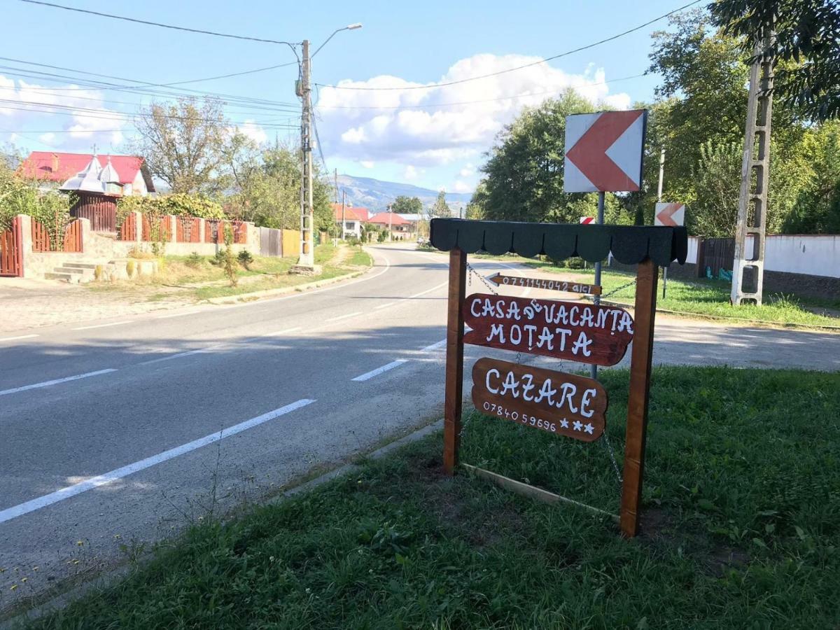 Casa De Vacanta Motata Novaci-Străini Exteriér fotografie